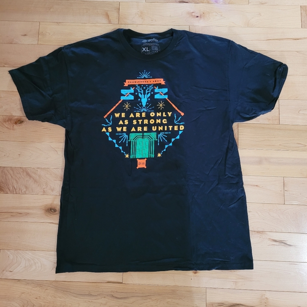 Harry Potter men's size XL (fits more like a large) t-shirt